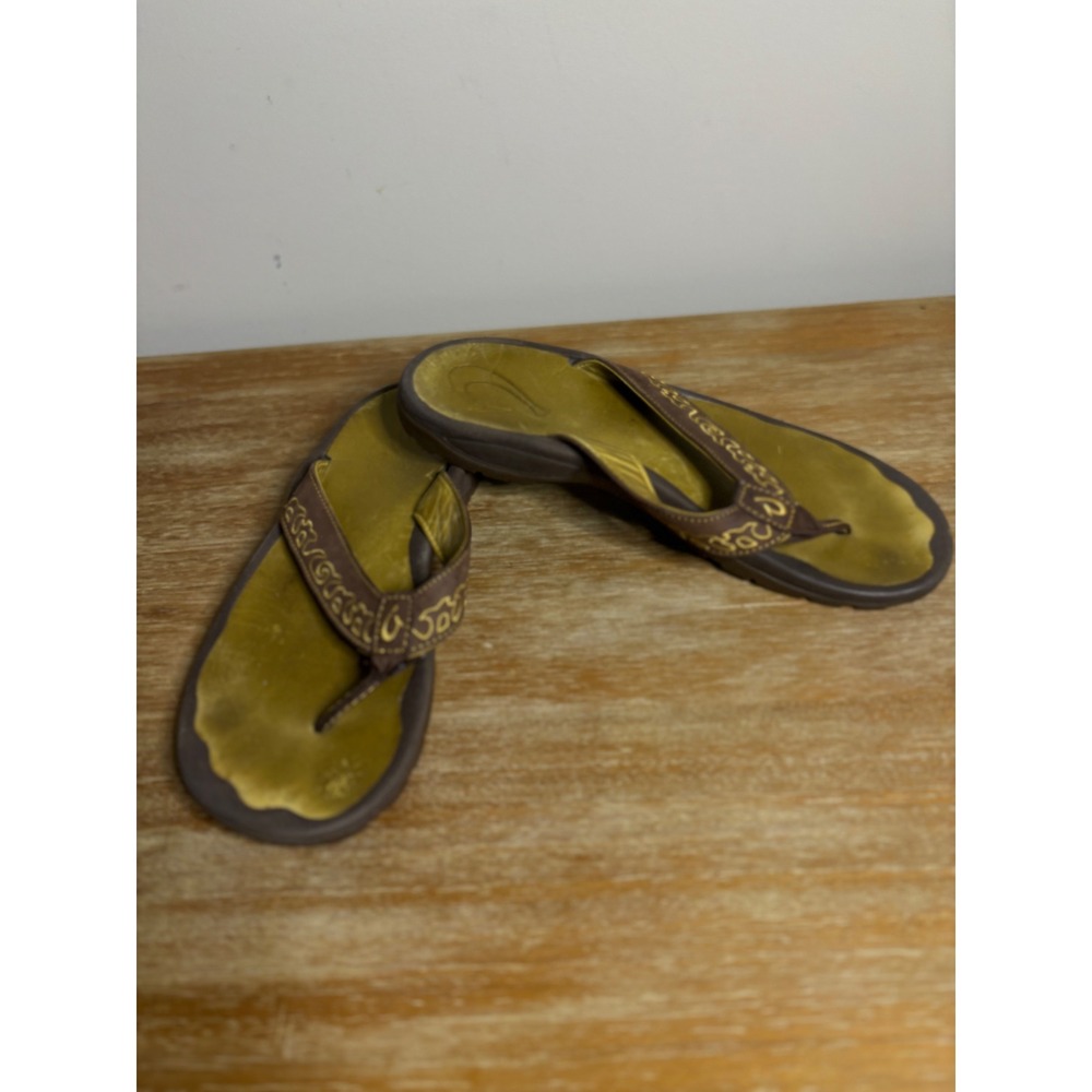 Olukai Ohana Womenโ Brown Yellow Embroidered Flip Flop Sandals 20112-4860 Size 8